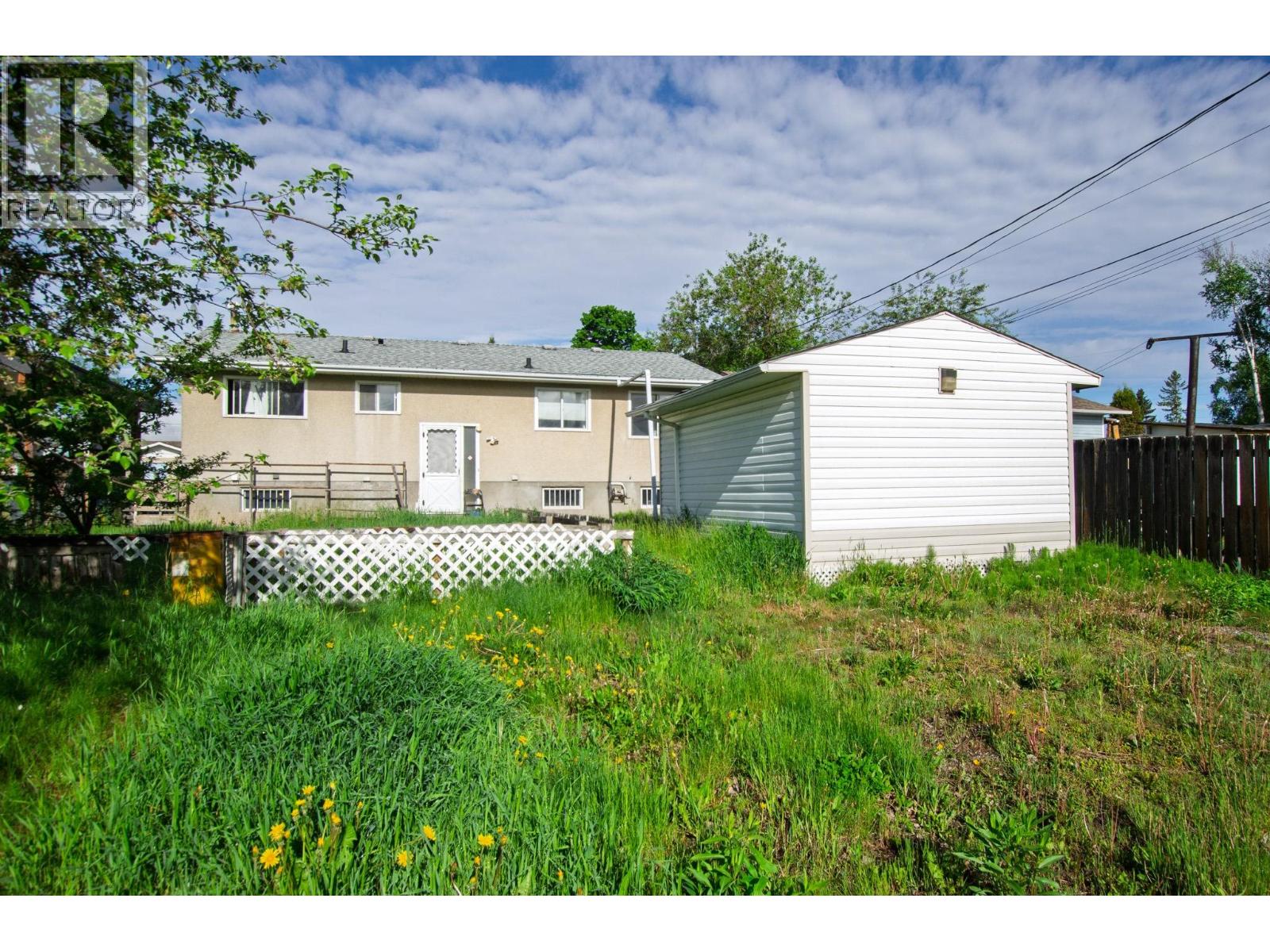 2110 OAK STREET - 19