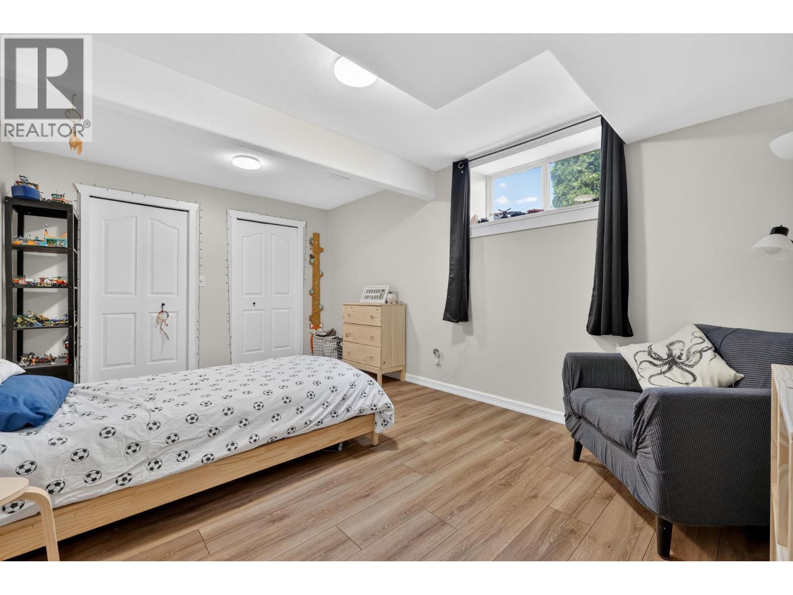  1850 22nd Street Northeast, Salmon Arm