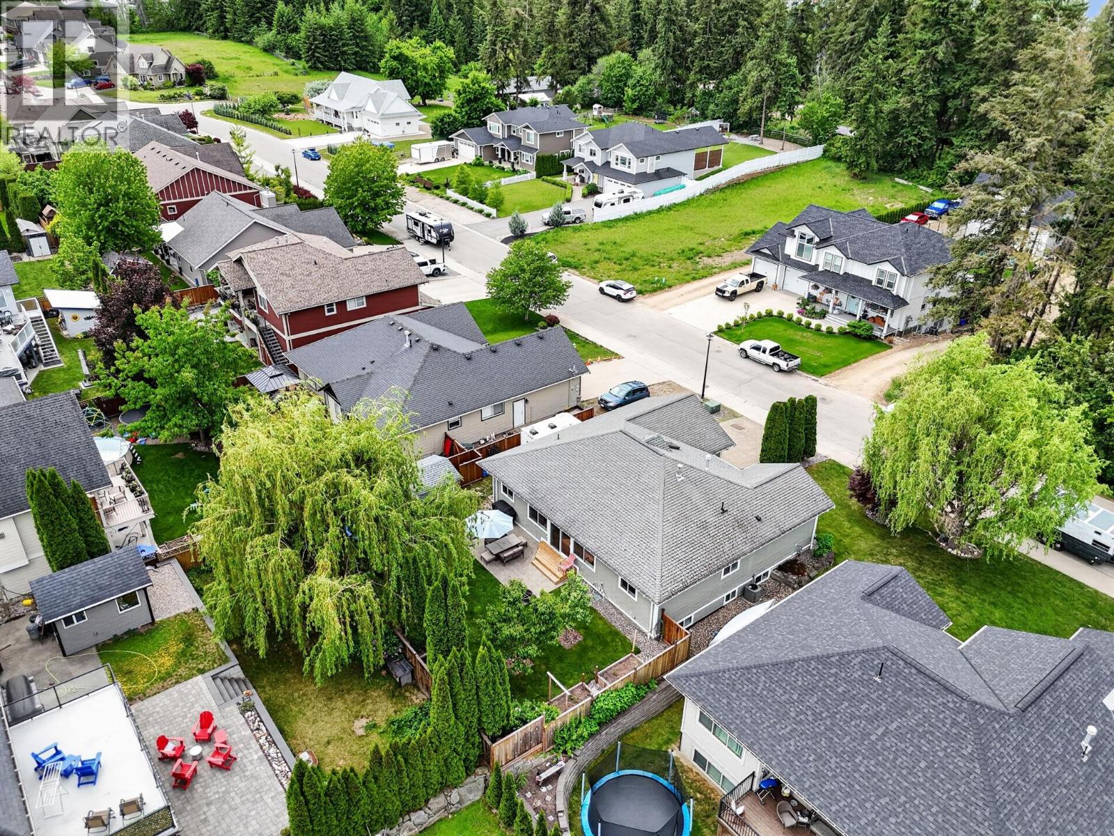  1850 22nd Street Northeast, Salmon Arm