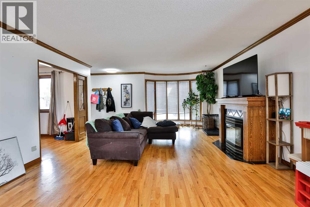 1713 14 Avenue  N - 8
