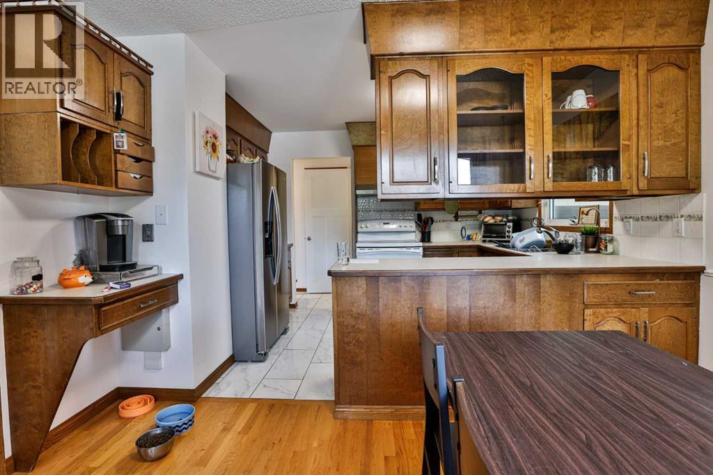 1713 14 Avenue  N - 12