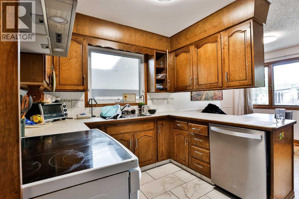 1713 14 Avenue  N - 13