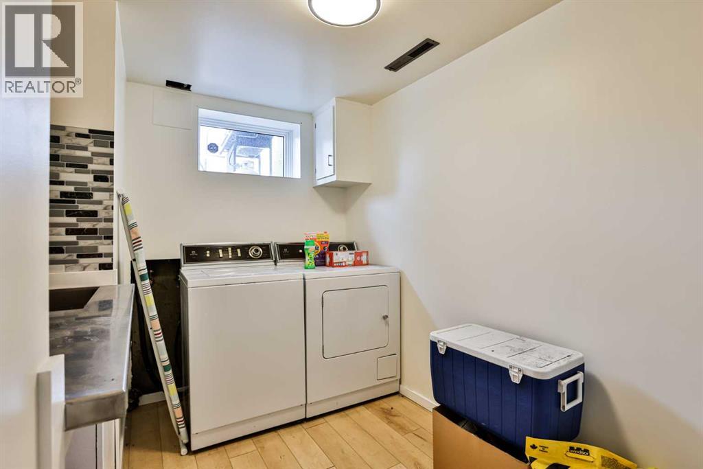 1713 14 Avenue  N - 25
