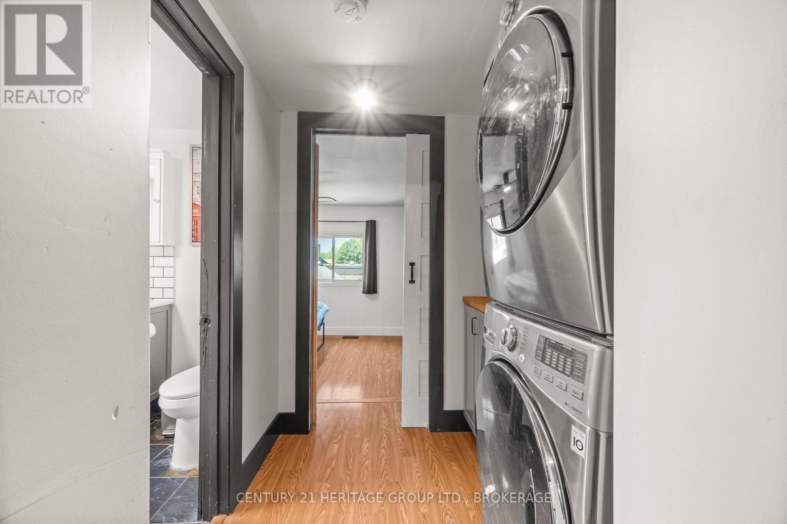 127 STEPHEN STREET N - 34