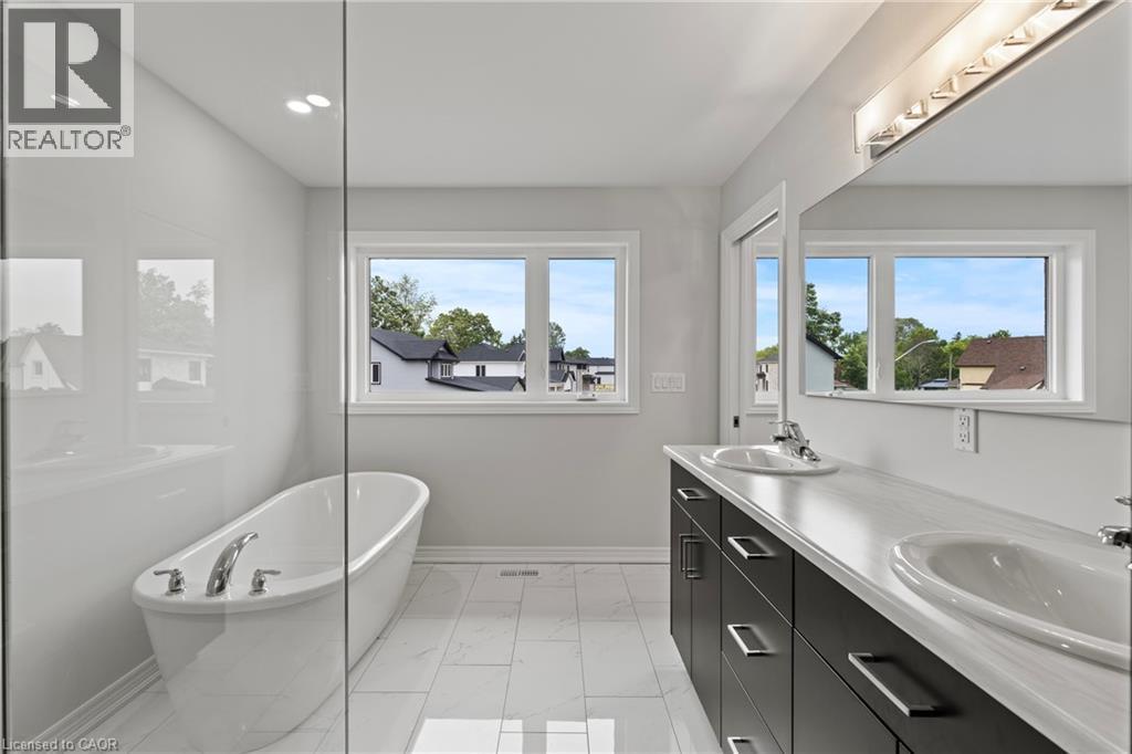 150 HODGKINS Avenue - 13