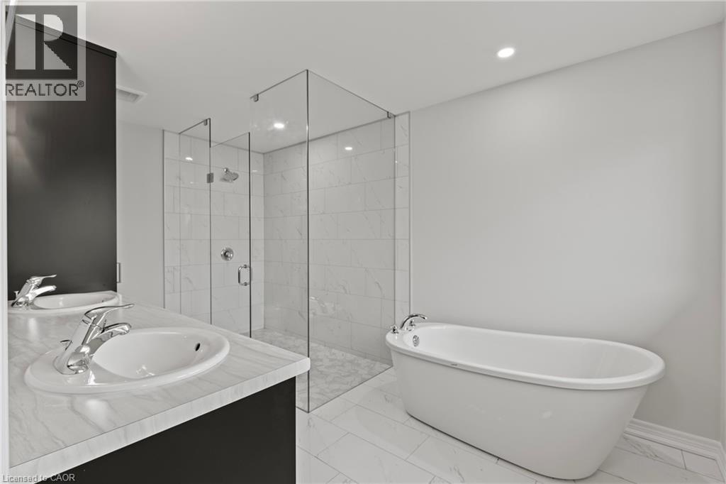150 HODGKINS Avenue - 14
