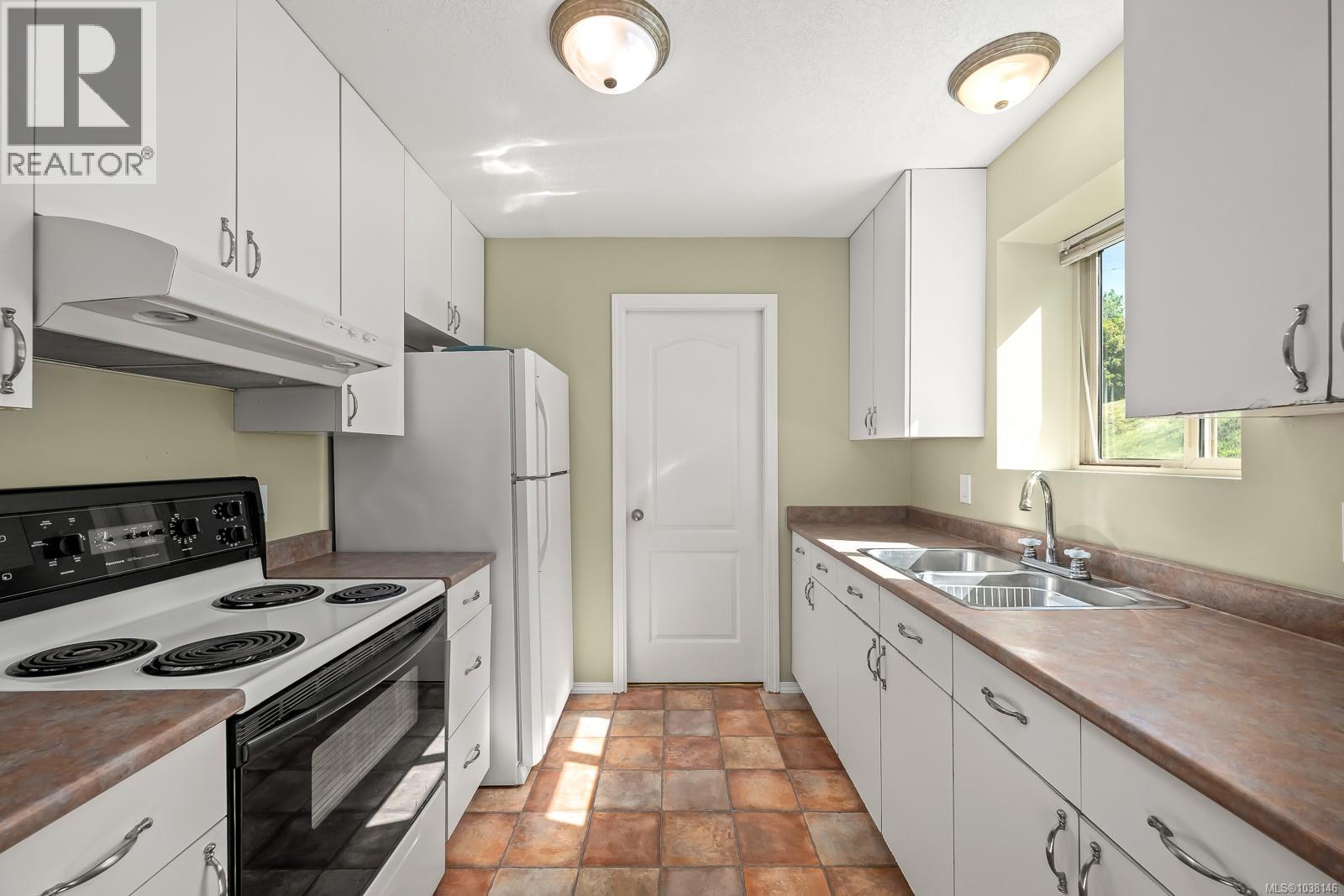 809 Willowcrest Rd, Campbell River