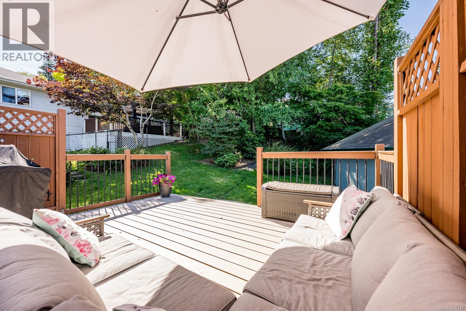 809 Willowcrest Rd, Campbell River
