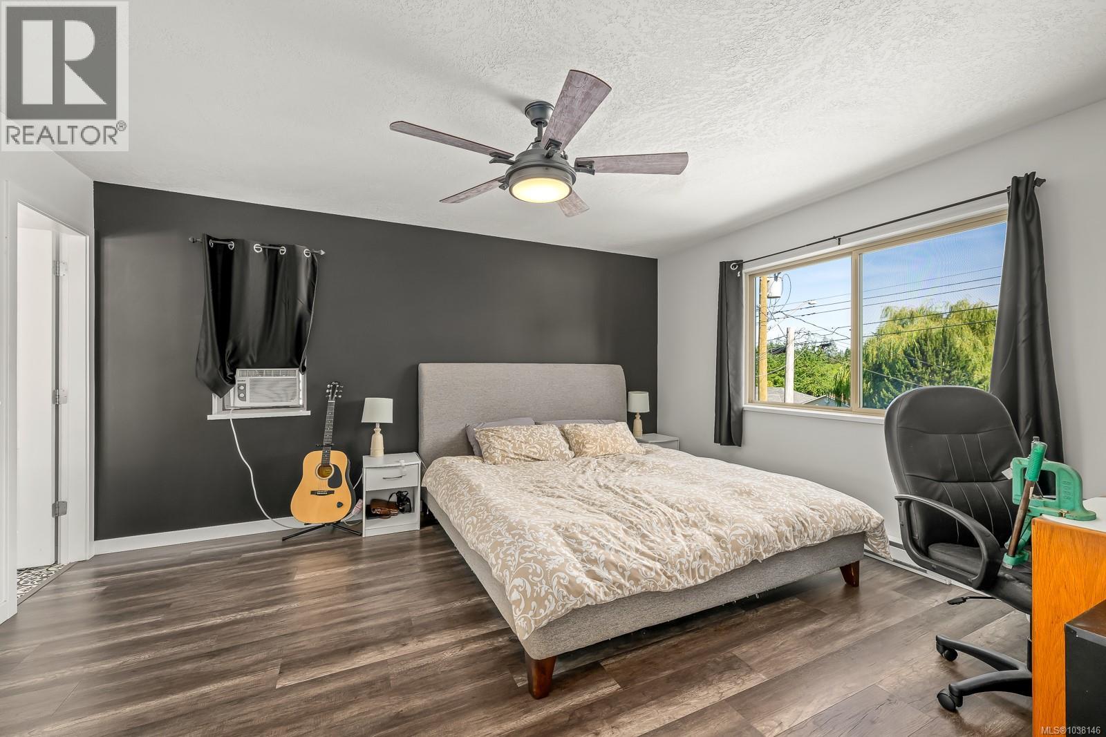 809 Willowcrest Rd, Campbell River