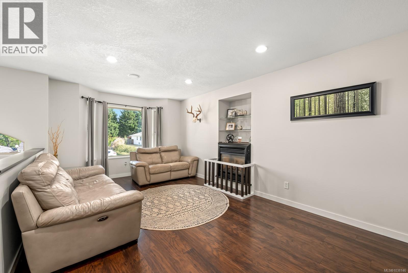 809 Willowcrest Rd, Campbell River