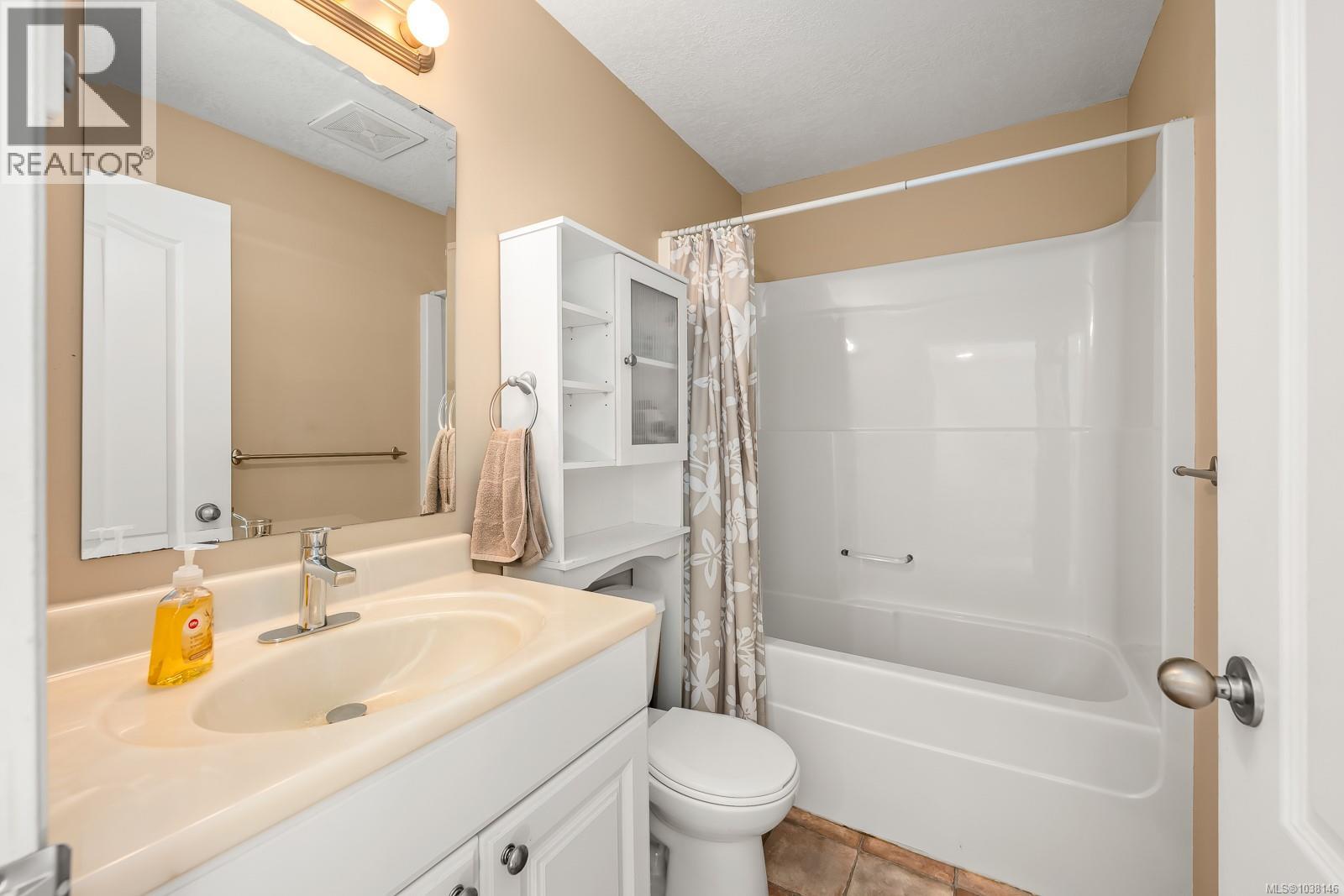 809 Willowcrest Rd, Campbell River