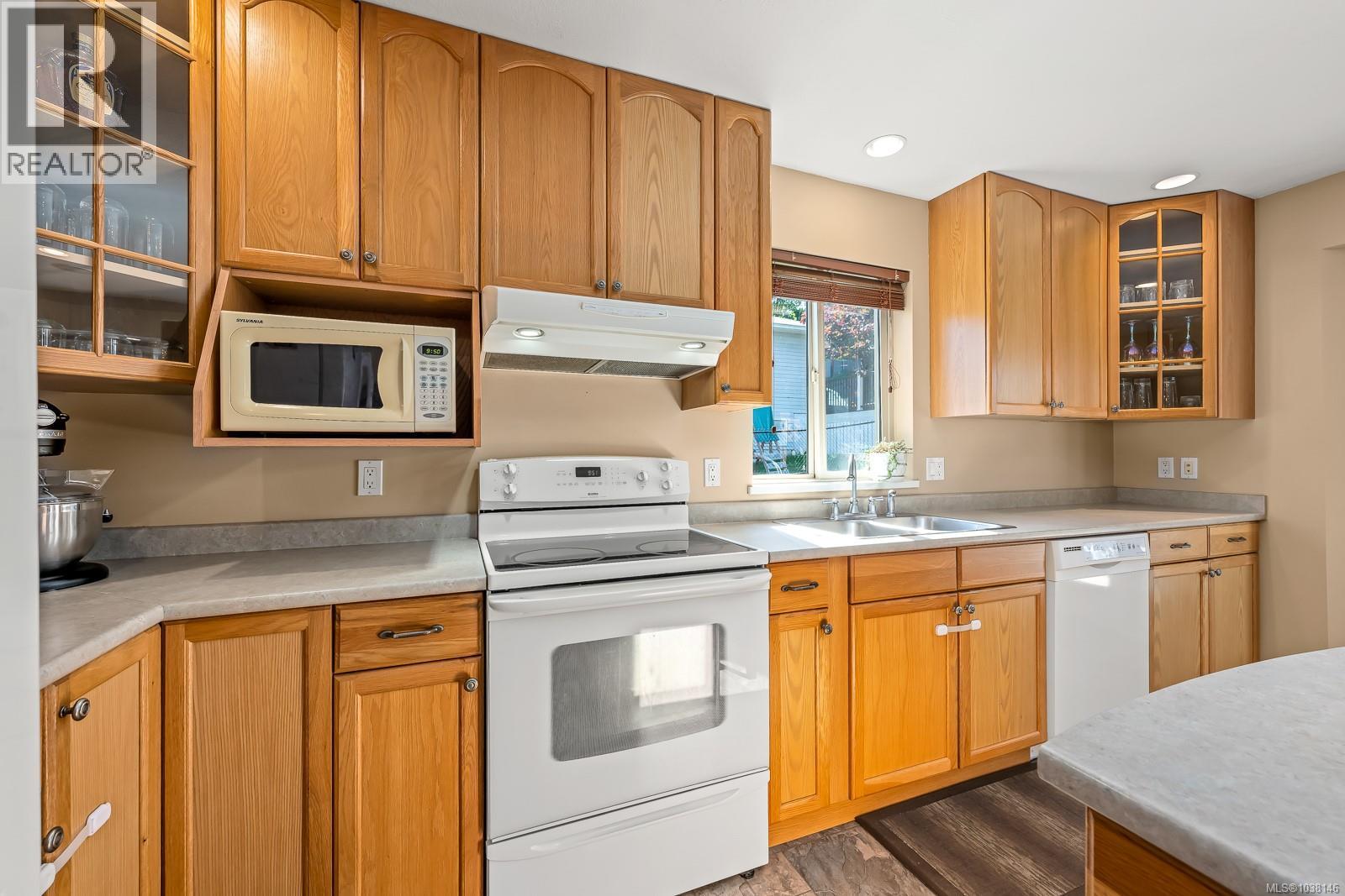 809 Willowcrest Rd, Campbell River