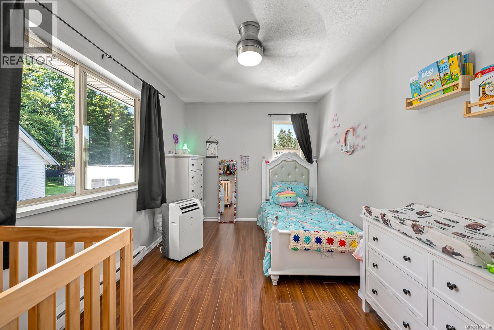 809 Willowcrest Rd, Campbell River