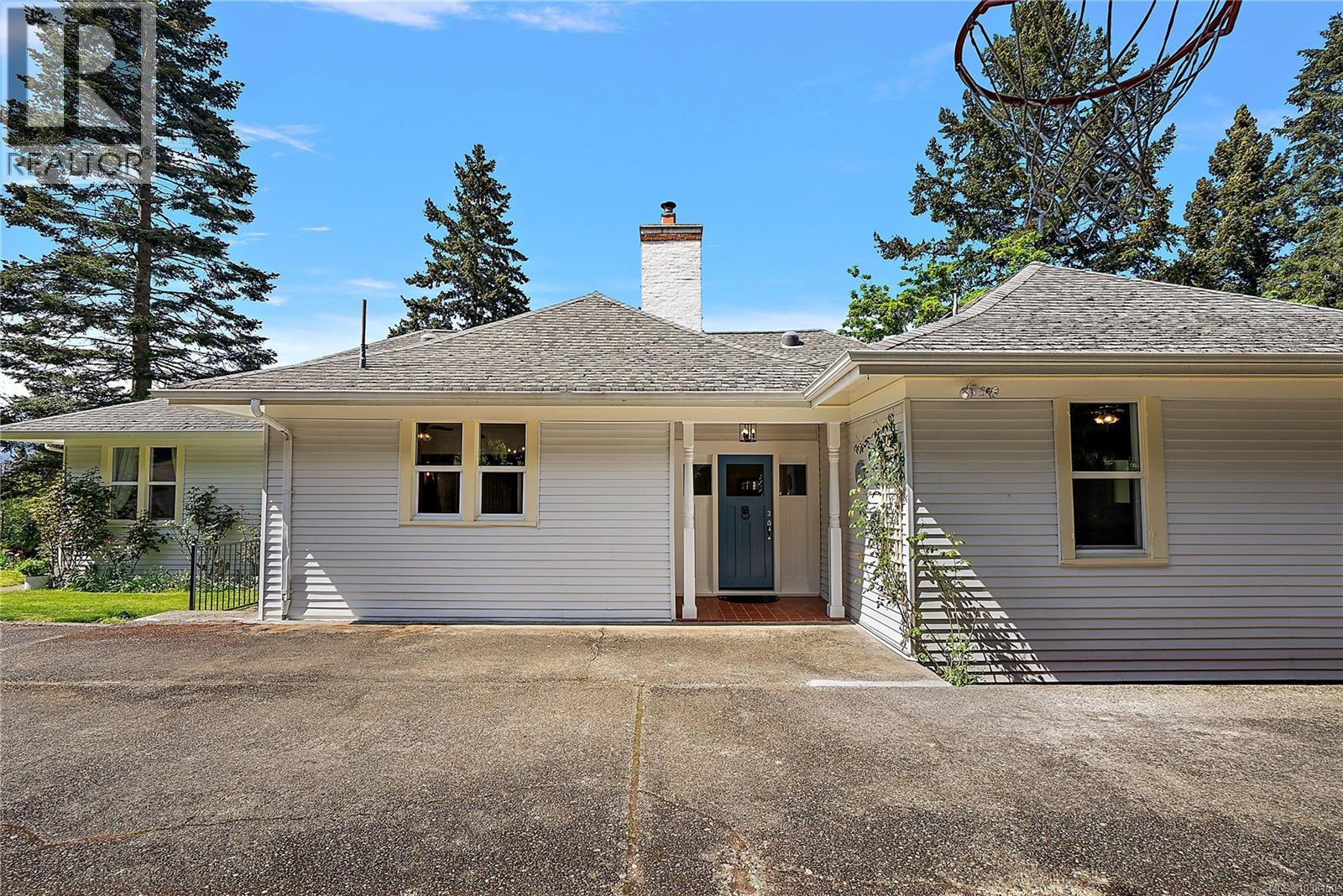 600 Seacliffe Rd, North Saanich