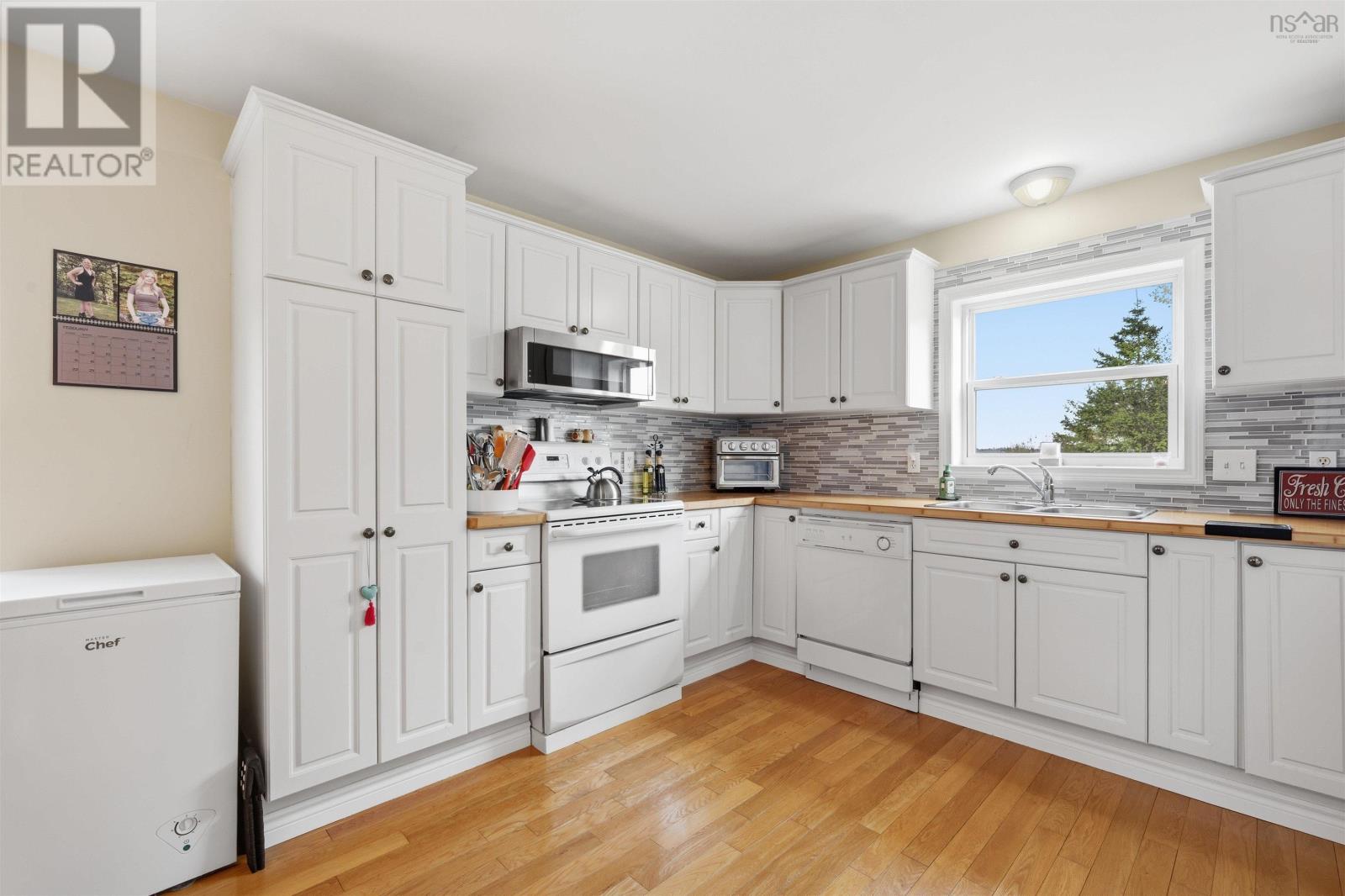 Property 20 of 43 of 6867 St Margarets Bay Road