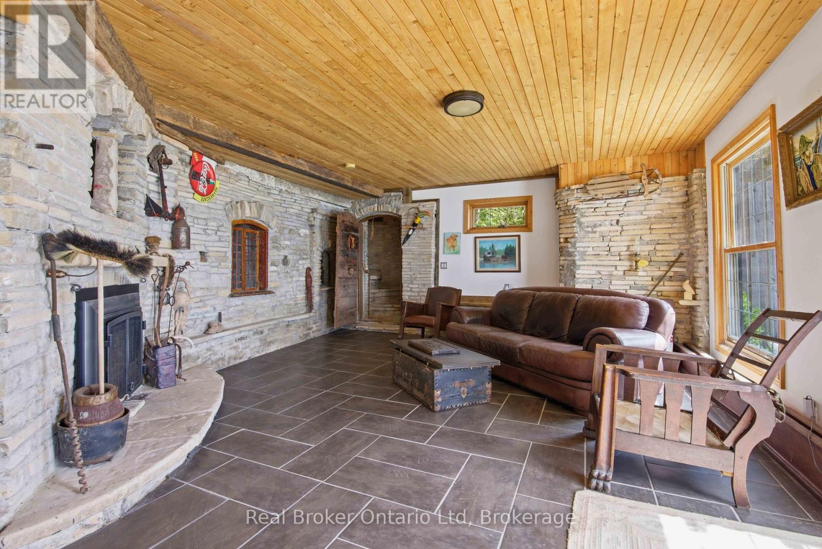 574 MALLORY BEACH ROAD - 35