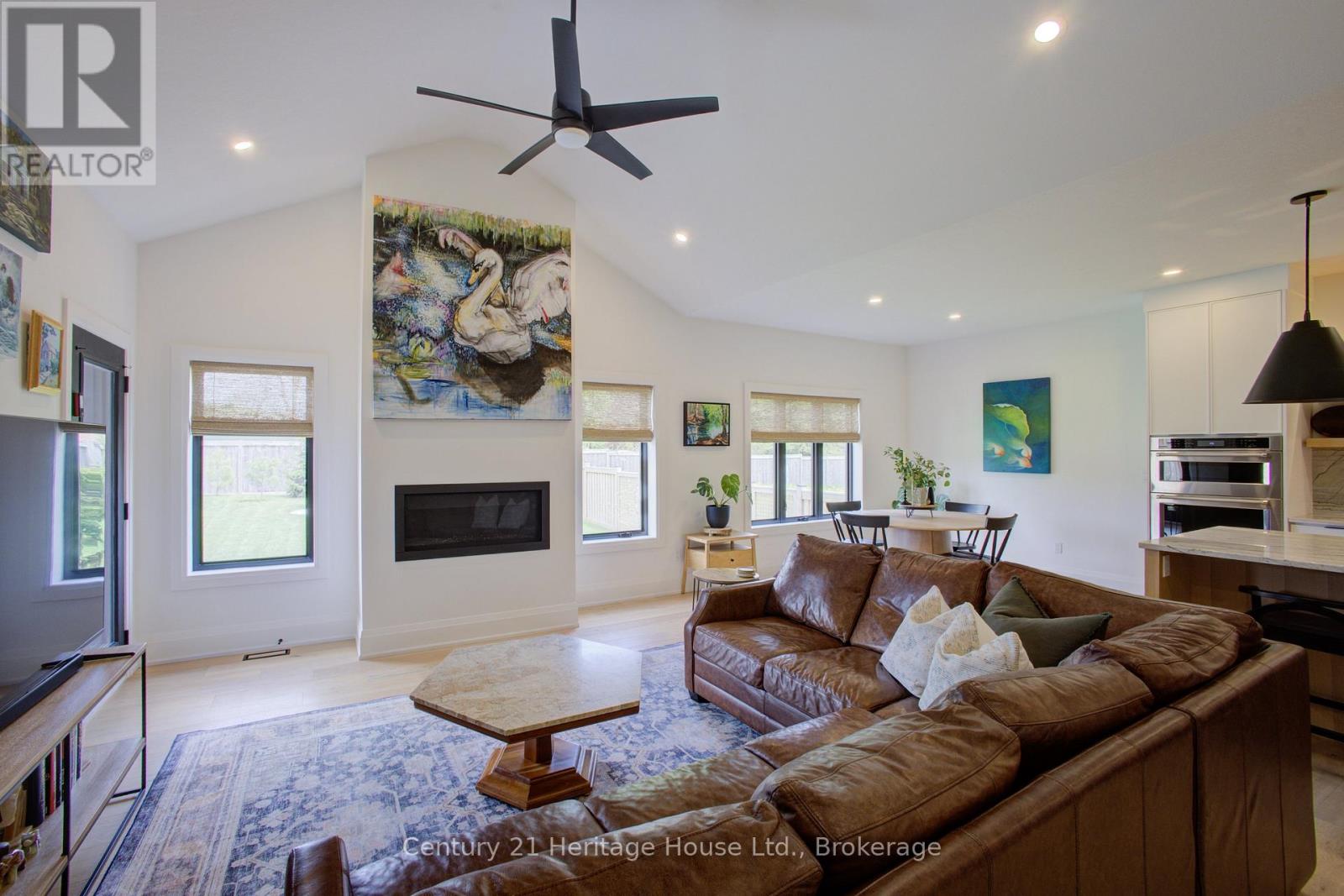 111 ECCLES AVENUE - 27