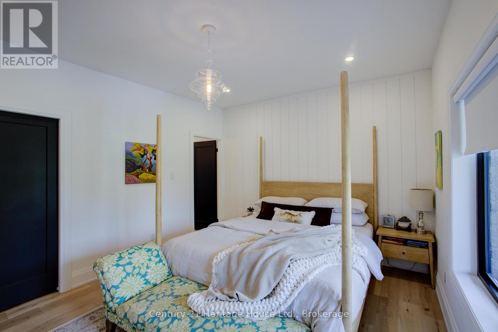 111 ECCLES AVENUE - 30