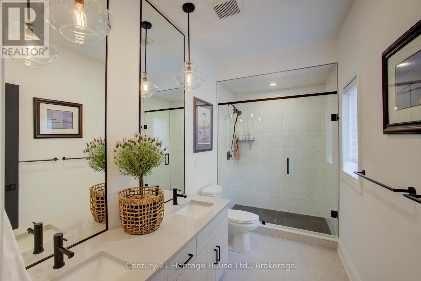 111 ECCLES AVENUE - 31
