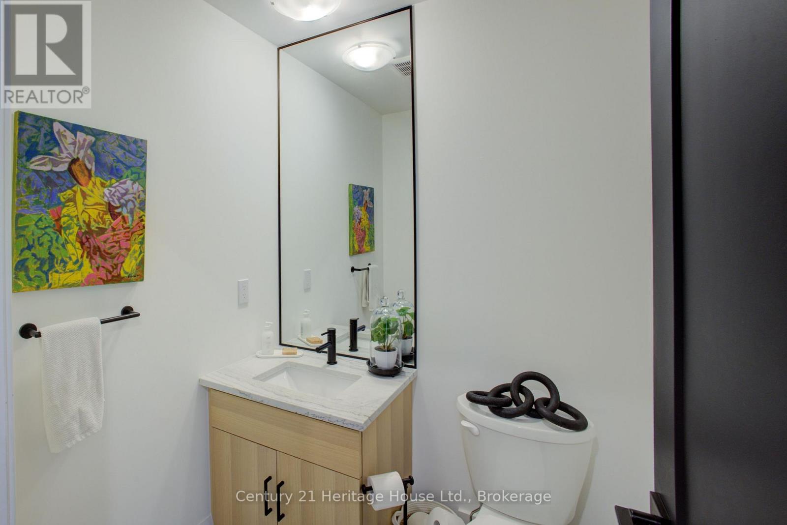 111 ECCLES AVENUE - 32
