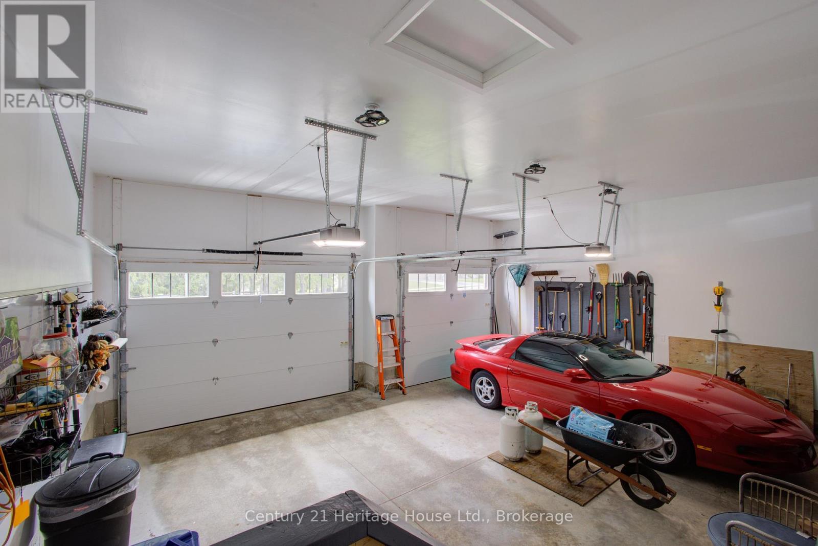 111 ECCLES AVENUE - 35