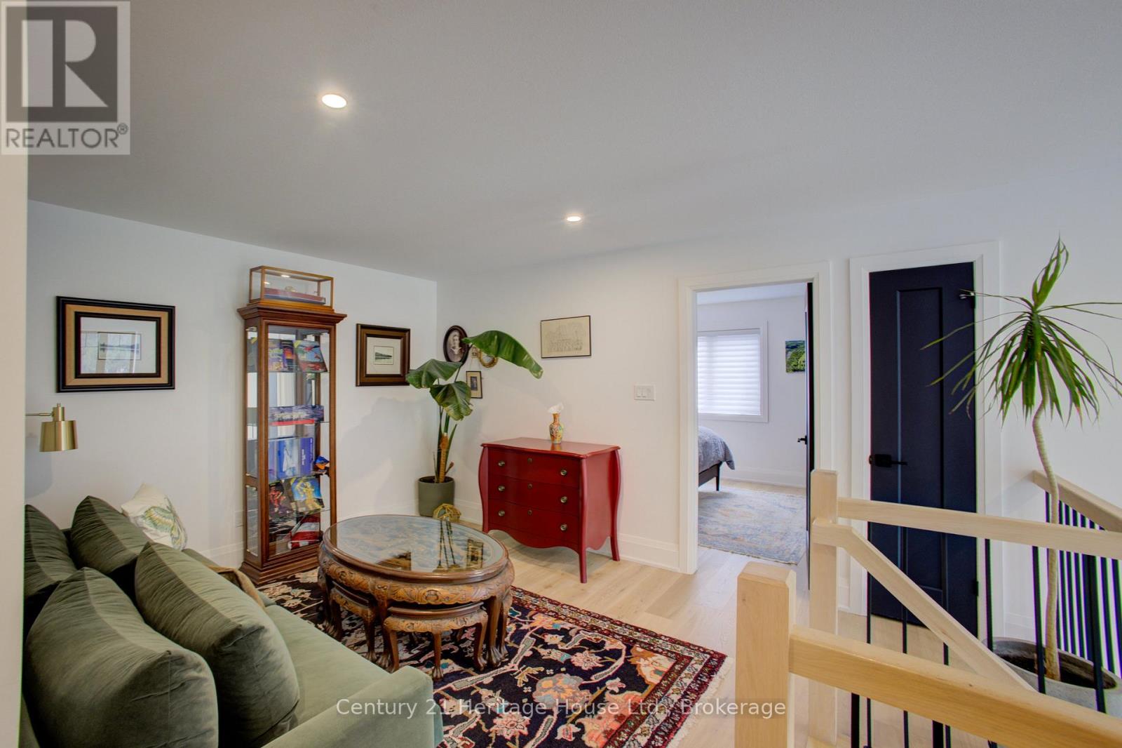 111 ECCLES AVENUE - 39