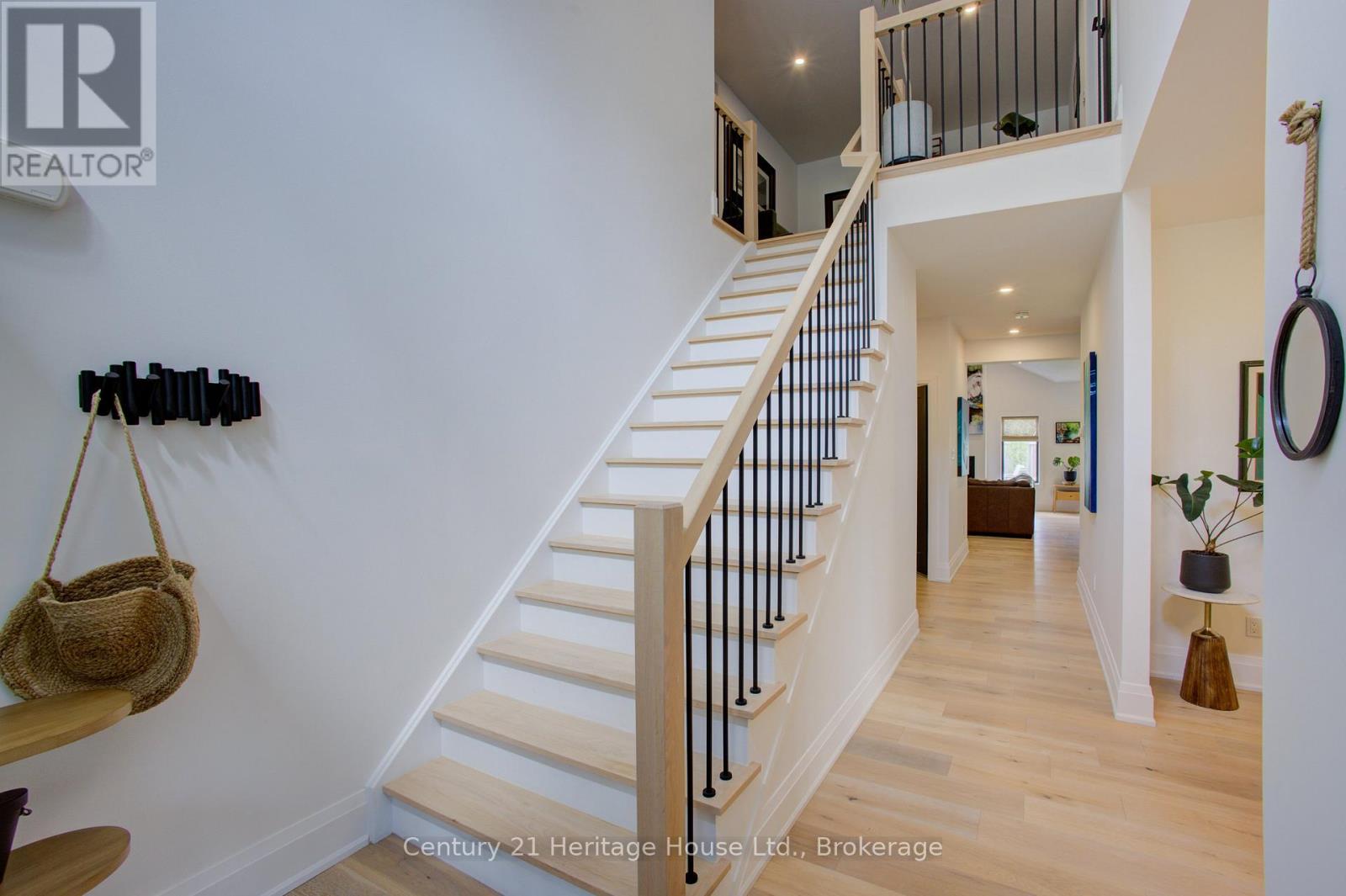 111 ECCLES AVENUE - 7