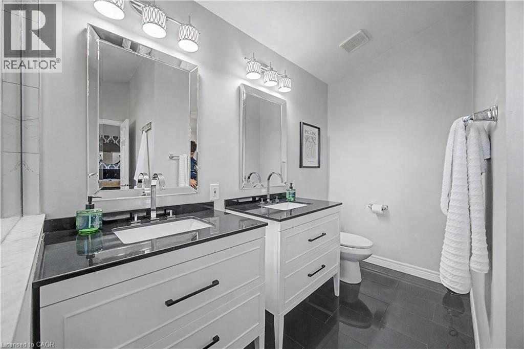 34 HIGHBURY Drive - 29