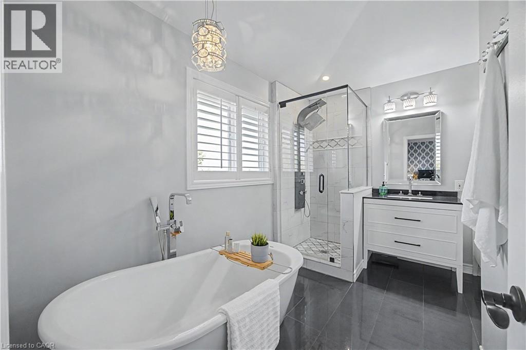 34 HIGHBURY Drive - 28