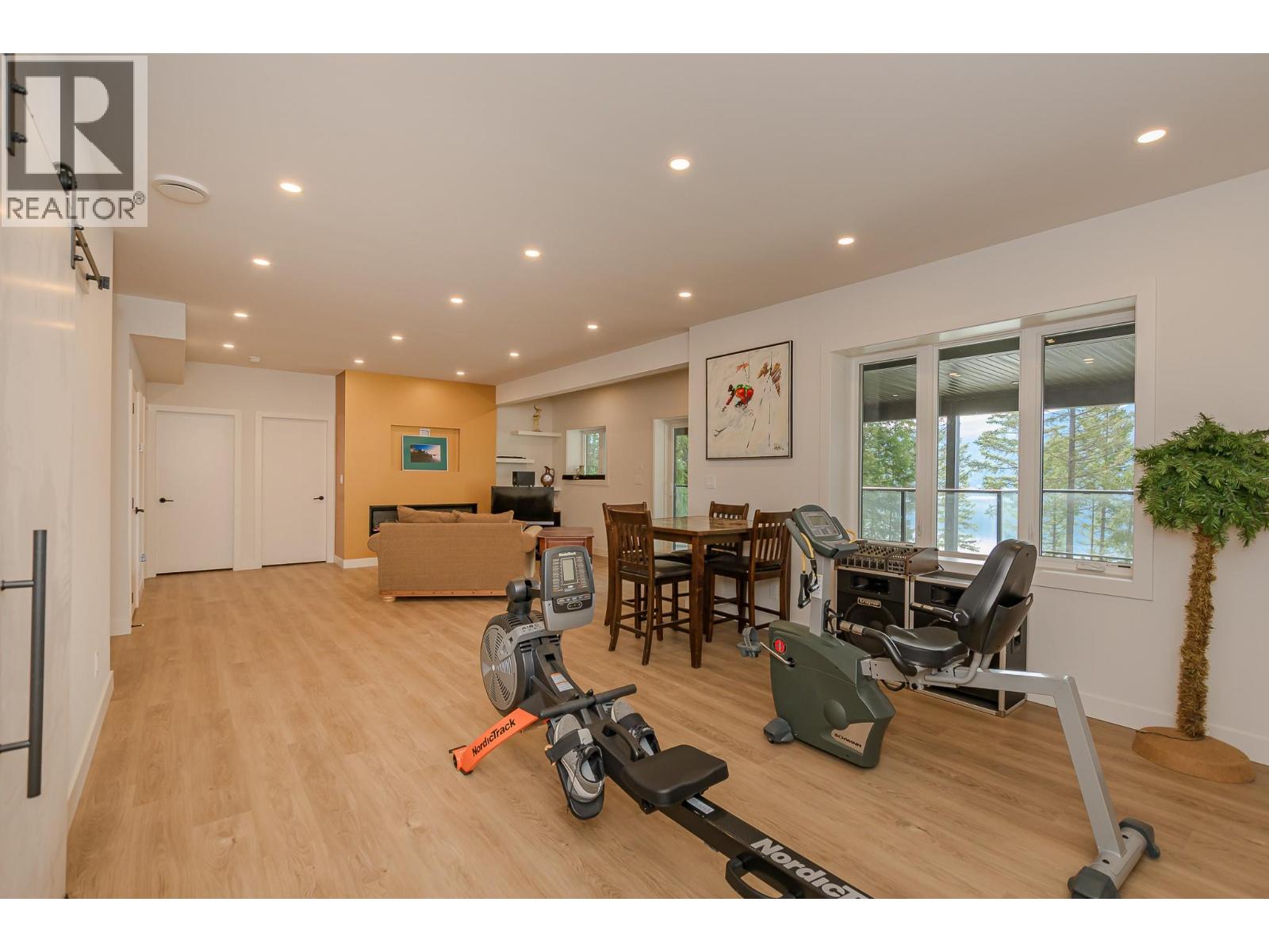 7750 Golf Course Road - 44