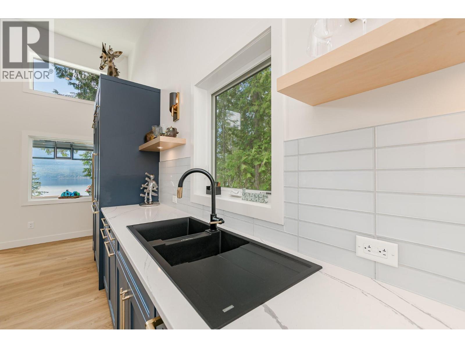 7750 Golf Course Road - 22
