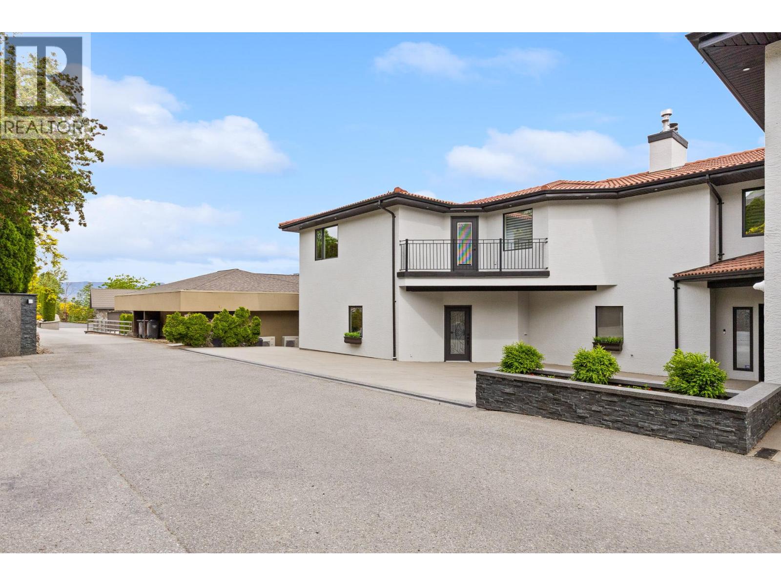 1069 Sunnyside Road, West Kelowna