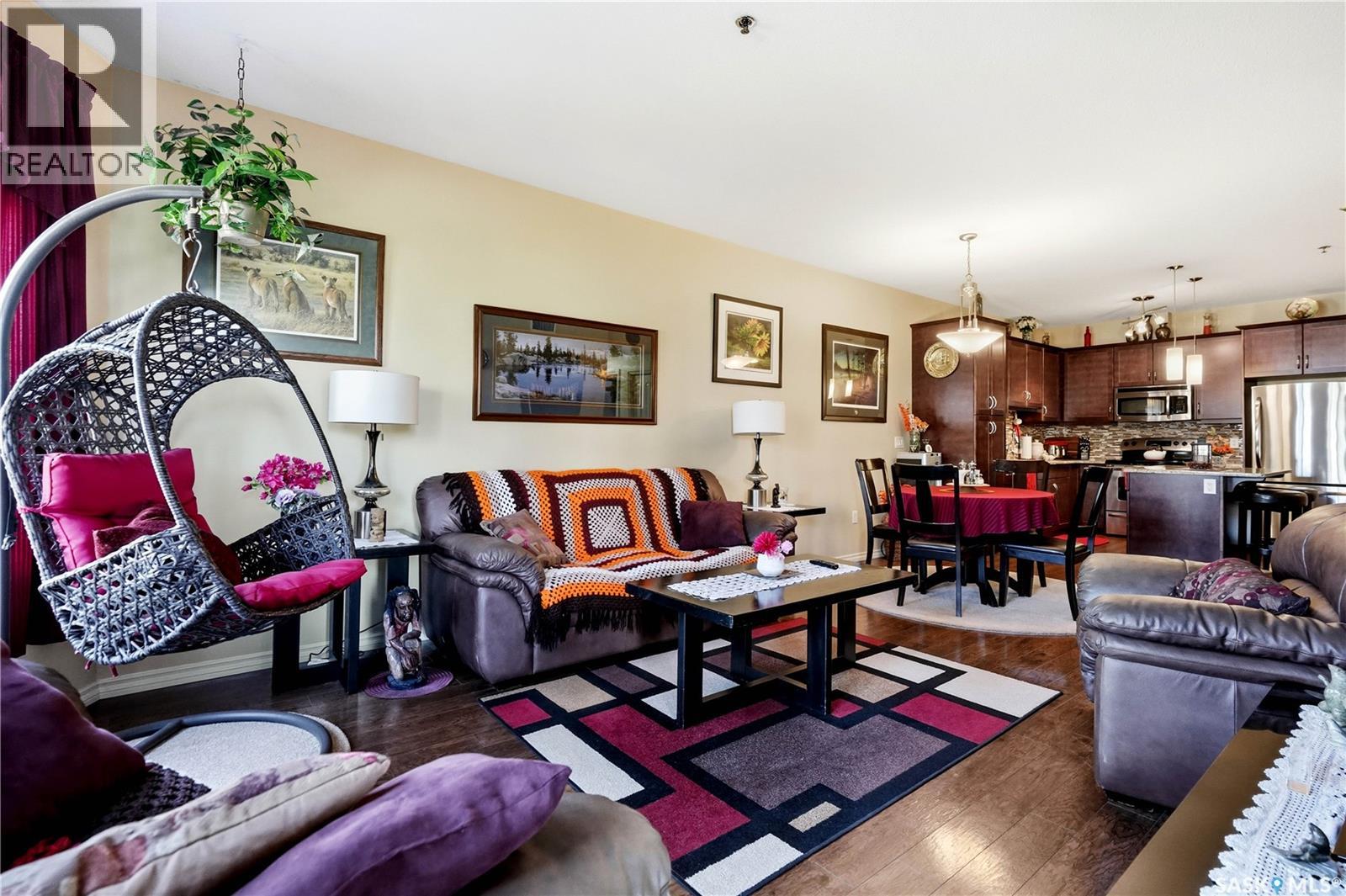 #110 2160 Heseltine ROAD - 15
