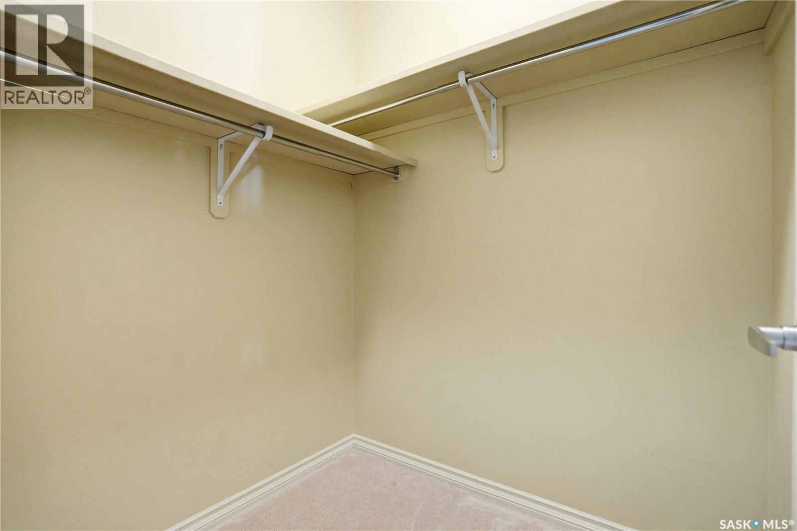 #110 2160 Heseltine ROAD - 24
