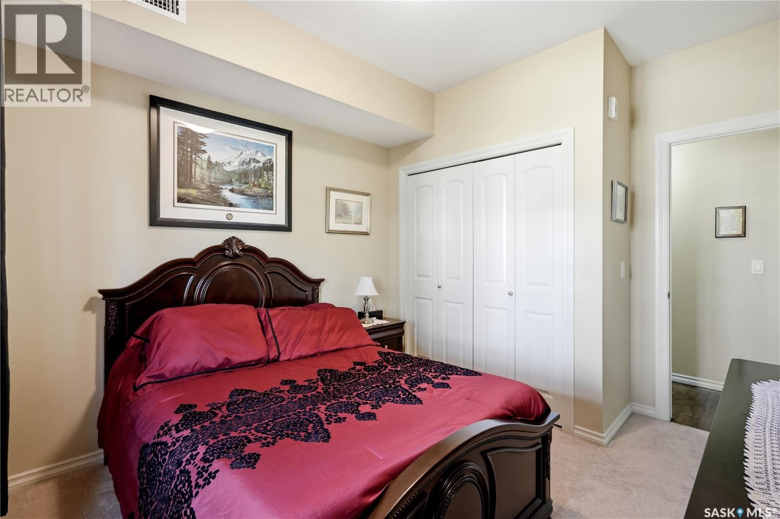 #110 2160 Heseltine ROAD - 26