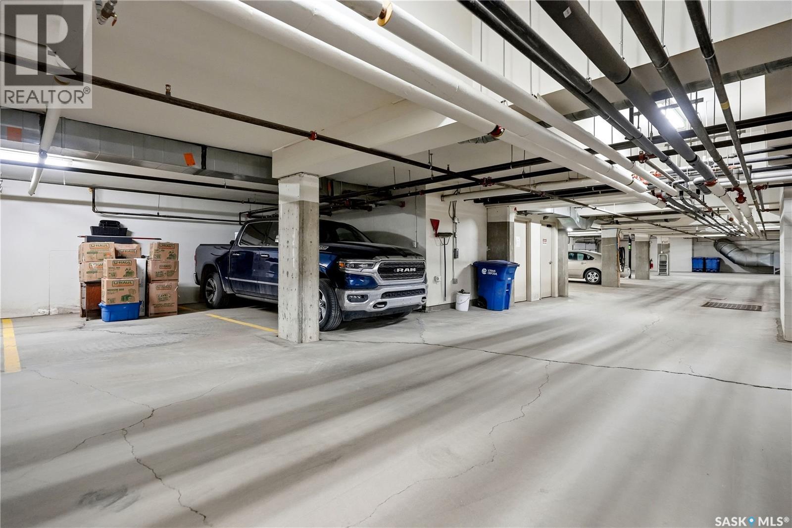 #110 2160 Heseltine ROAD - 35