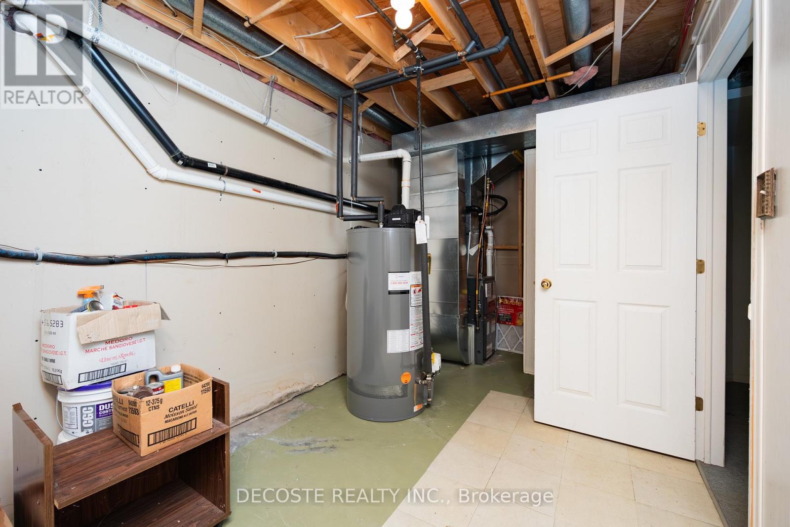 51 SANDFIELD AVENUE N - 21