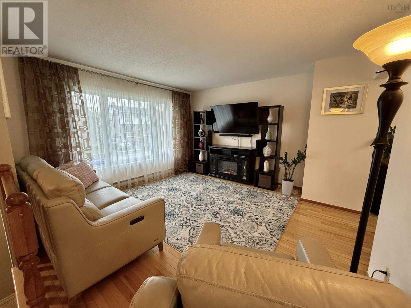7 Venice Court - 4