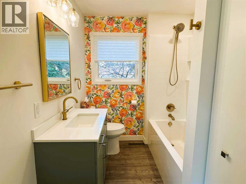 438 Charlotte Street — photo 11