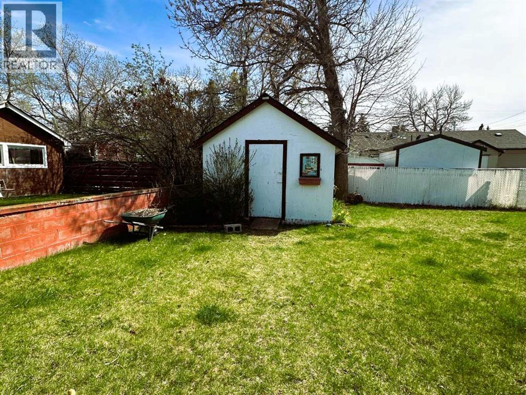 438 Charlotte Street — photo 29