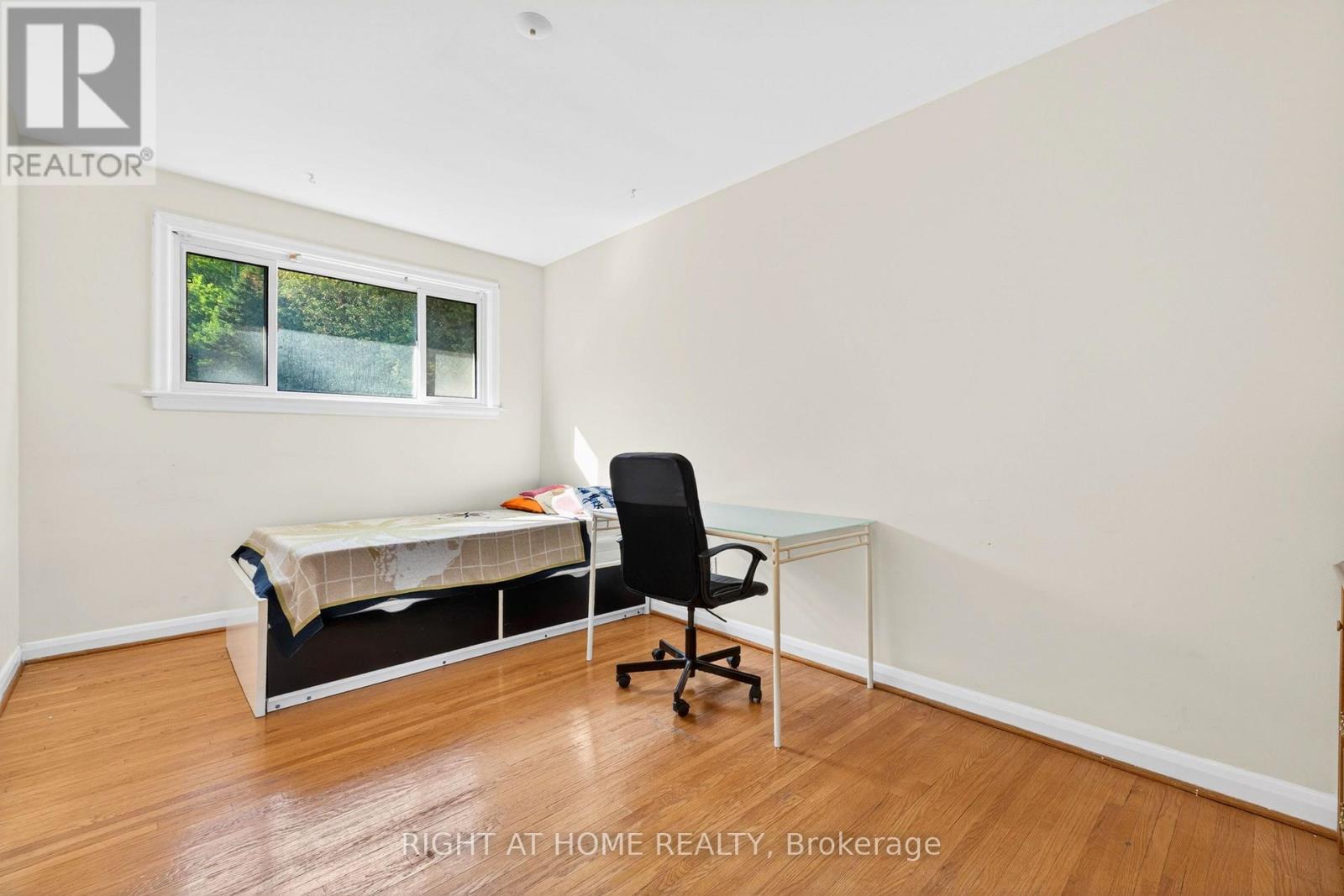 78 SYLVAN AVENUE - 24