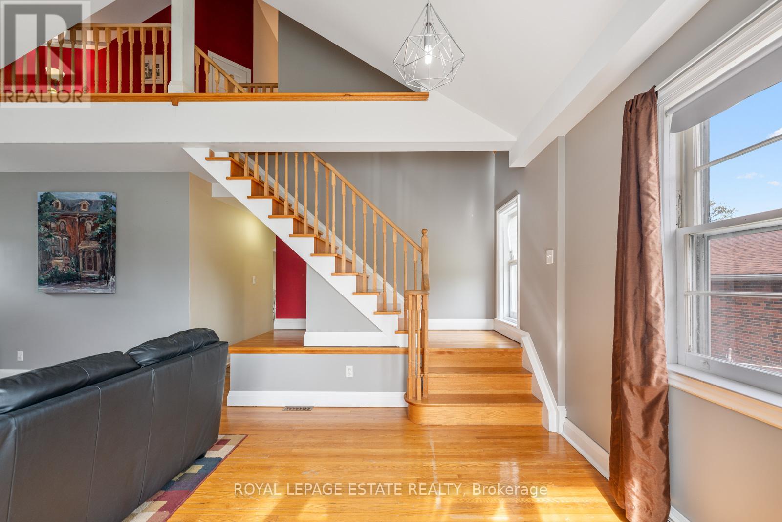 601 PHARMACY AVENUE - 19
