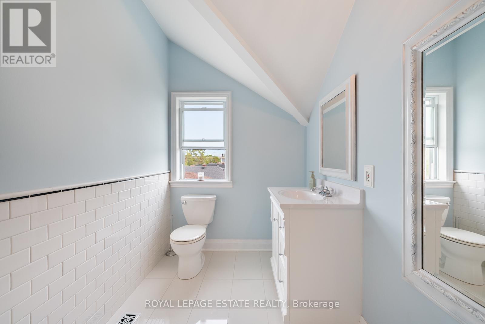 601 PHARMACY AVENUE - 21