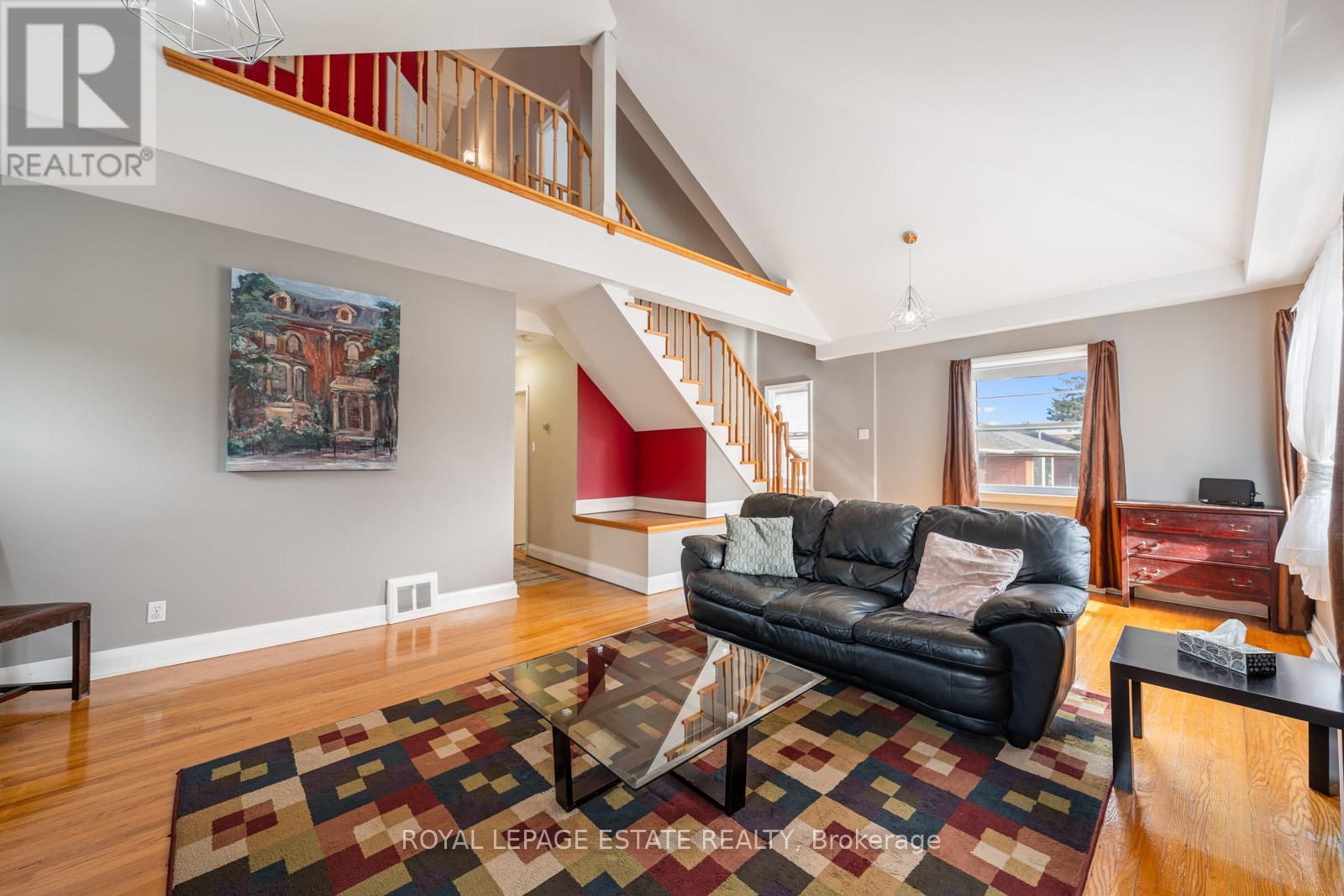 601 PHARMACY AVENUE - 6