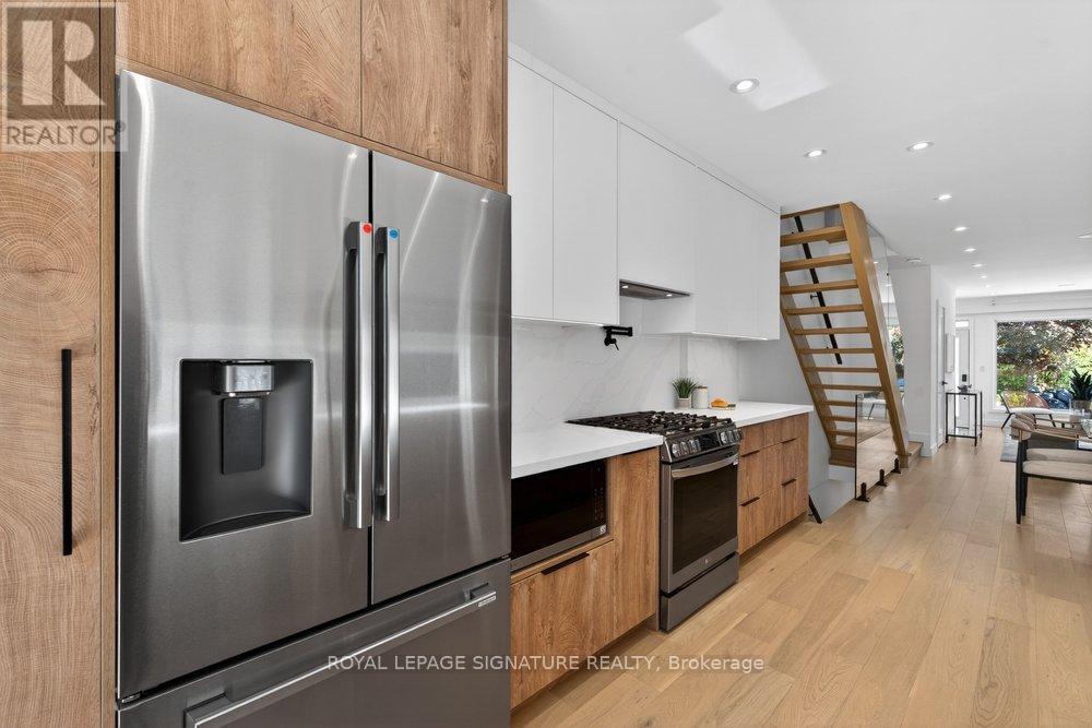 228 QUEENSDALE AVENUE - 14