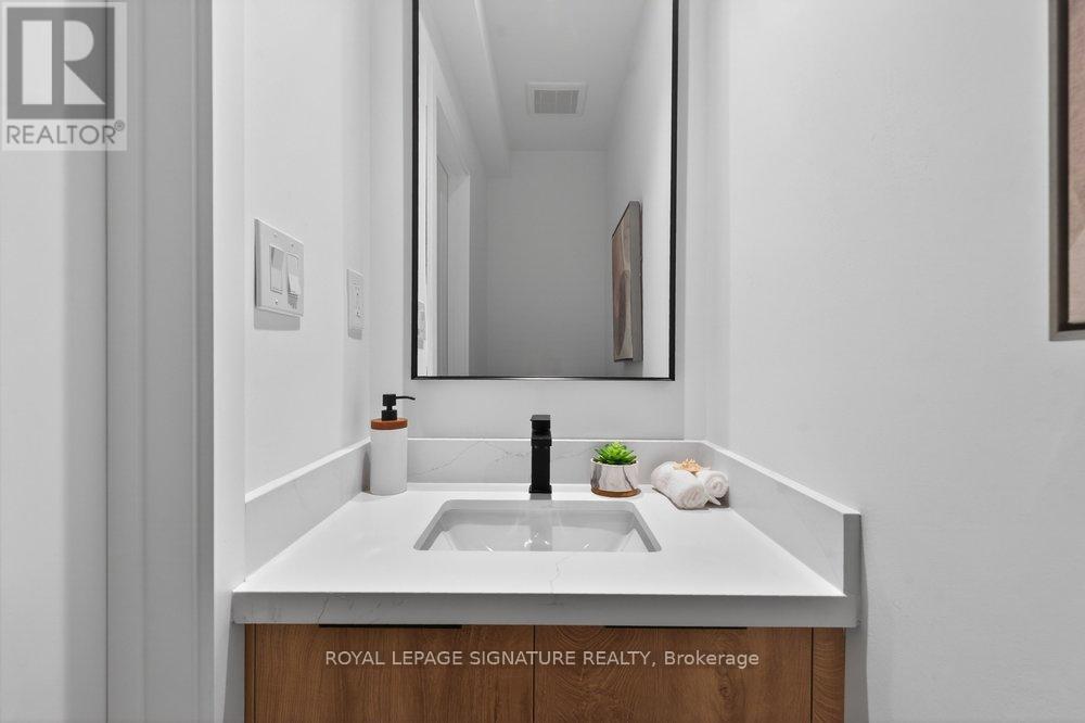 228 QUEENSDALE AVENUE - 20