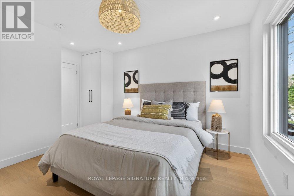 228 QUEENSDALE AVENUE - 23