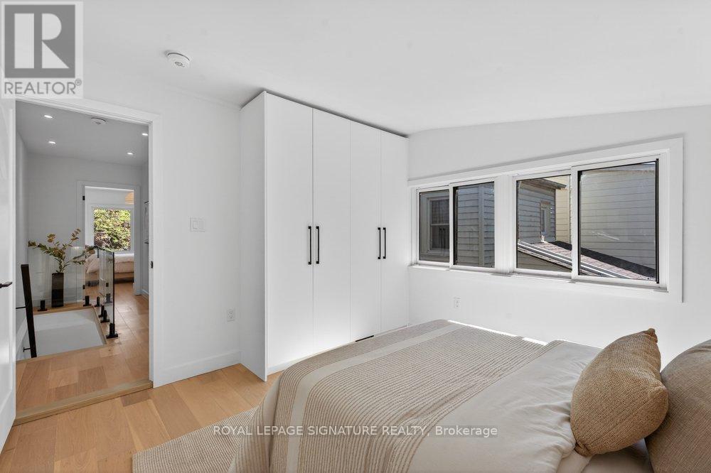 228 QUEENSDALE AVENUE - 28