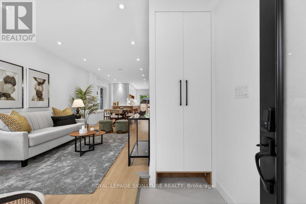 228 QUEENSDALE AVENUE - 4