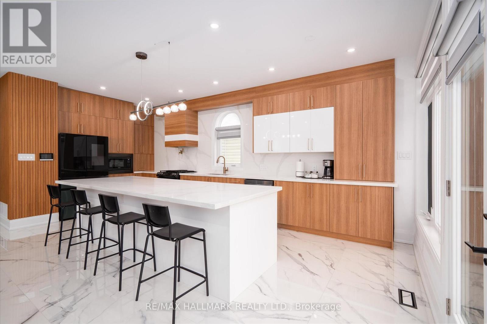 83 KALMAR AVENUE - 10